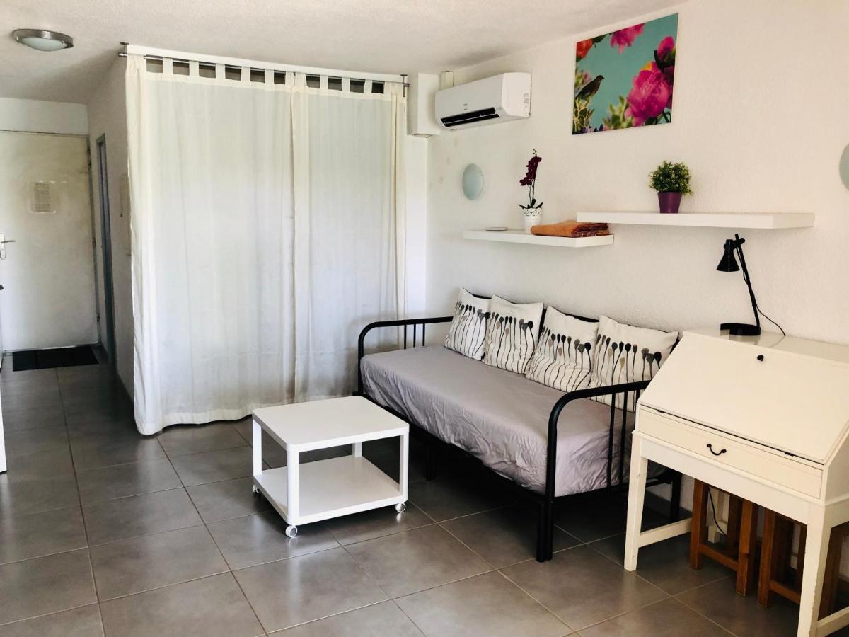 Appartement 239 Les Salicornes Арл Екстериор снимка