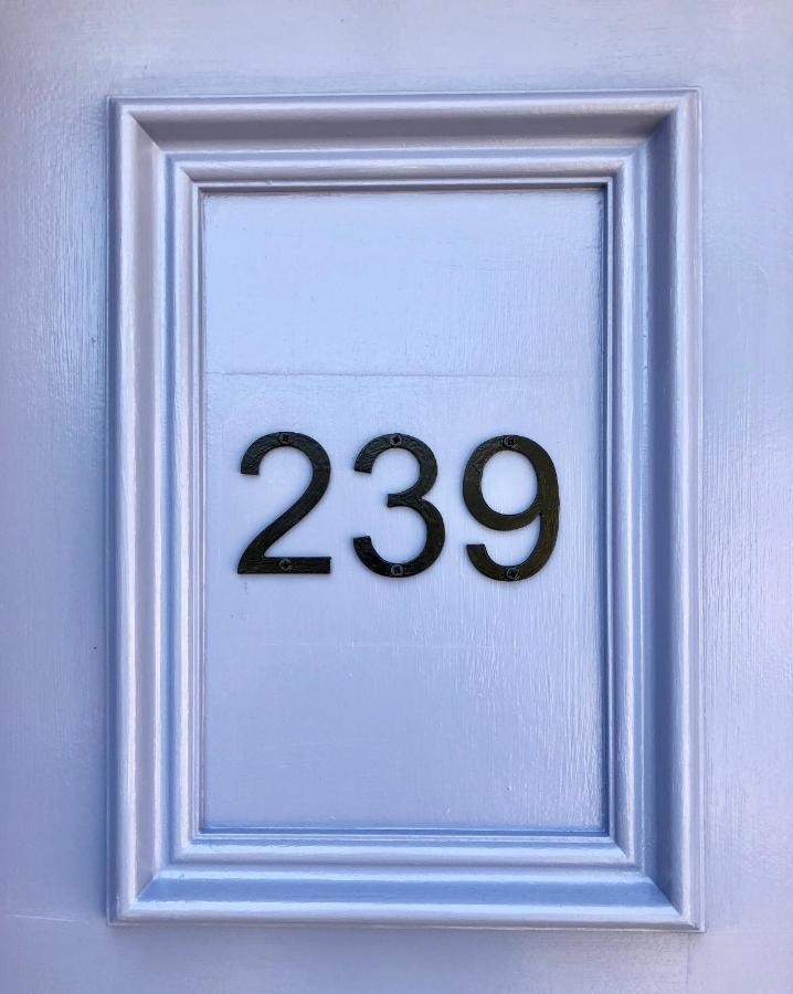 Appartement 239 Les Salicornes Арл Екстериор снимка